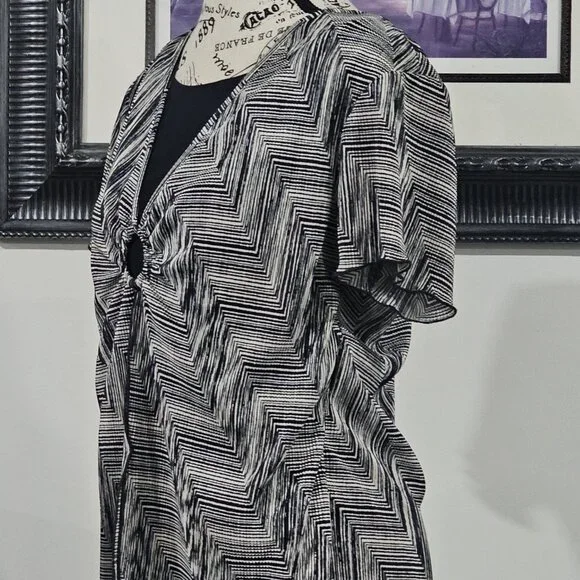 Tradition Blouse - Picture 2 of 3